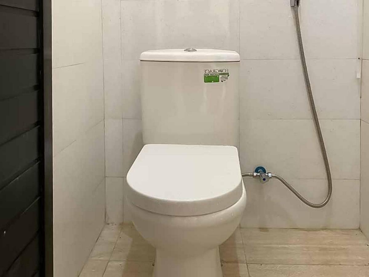 Palace Syariah Homestay Redpartner Banyuwangi  Exteriör bild