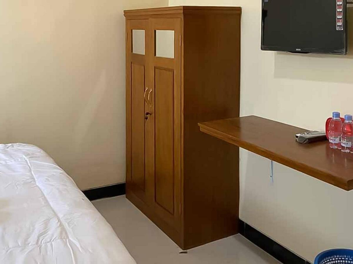 Palace Syariah Homestay Redpartner Banyuwangi  Exteriör bild
