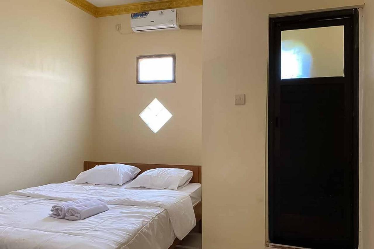 Palace Syariah Homestay Redpartner Banyuwangi  Exteriör bild
