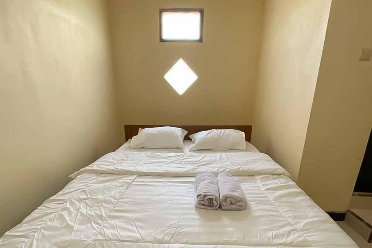 Palace Syariah Homestay Redpartner Banyuwangi  Exteriör bild